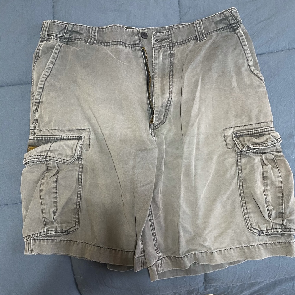 Gray-washed cargo shorts